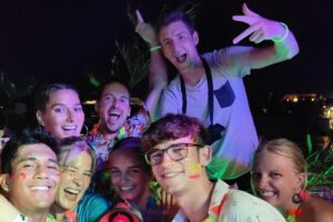 Social PubCrawl Playa del Carmen - Meeting at Dick and Willys: where to start and what to bring