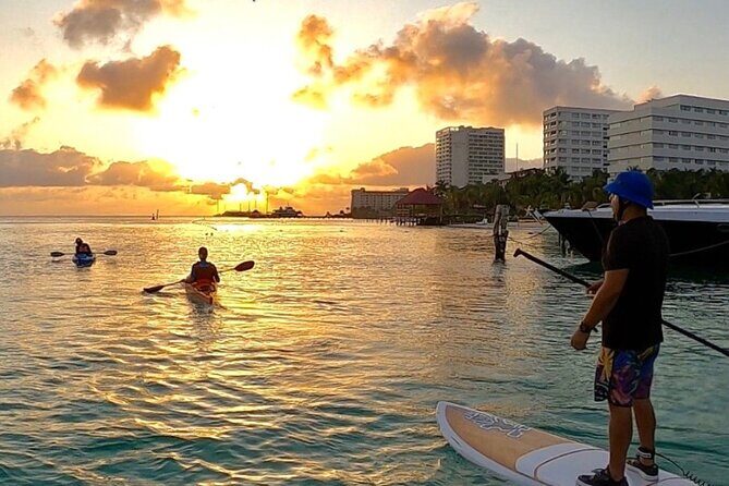Sunrise Paddle Surf - Photos on the water: how to get the best memories