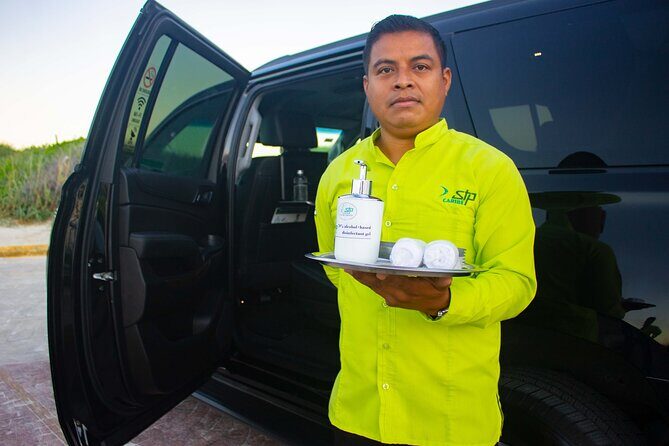 Suv departures from Playa del Carmen to Cancun Airport - Pickup setup that matters: hotel lobby, mobile ticket, and a 10-minute reality check