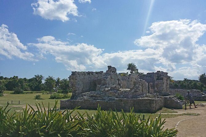 Tulum and Coba with Cenote Swim and Lunch from Cancun - Playa del Carmen on Quinta Avenida: a short window, not a full evening