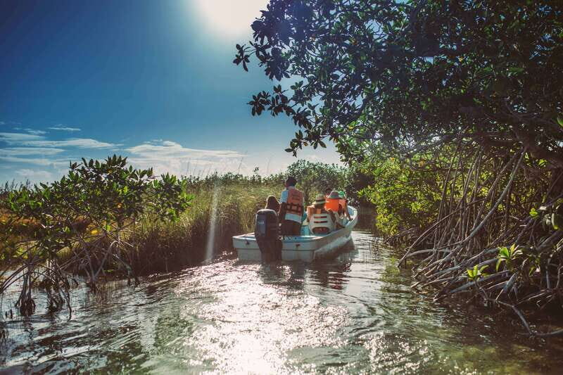Tulum: Mayan Ruins & Sian Kaan Tour with Boat Ride and Lunch - Tulum Ruins First: What Makes the Temple Walk Worth It