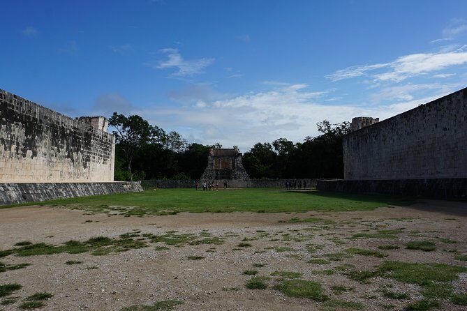 VIP Chichen Itza Private Tour - Cenote San Lorenzo Oxman: stairs, rope swing, and staying safe