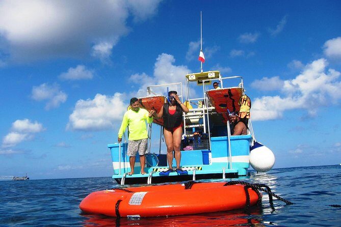 VIP Private Glass Bottom Boat and Snorkeling, 3 Reefs in Cozumel - Glass-bottom boat: a smart comfort feature